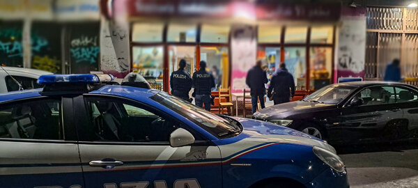 Controlli della Polizia di Stato agli esercizi pubblici, sanzioni amministrative per due locali