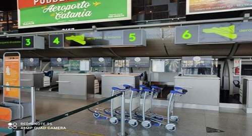 Indagato dalla Polizia di Frontiera impiegato dell’Aeroporto per operazioni illecite Indagato dalla Polizia di Frontiera impiegato dell’Aeroporto per operazioni illecite