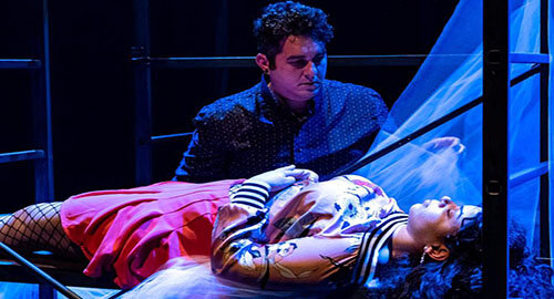 Amore, passioni e morte in "salsa siciliana" e contemporanea al Centro Zo di Catania con lo shakespeariano "Romeo Q Giulietta", diretto da Francesca Ferro per "Teatro Mobile"