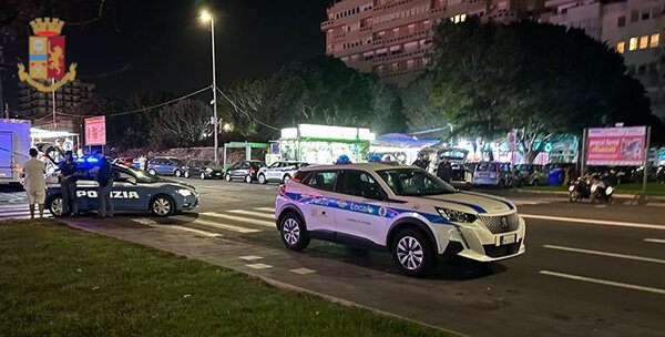 Controllati dalla Polizia in via del Rotolo giostrai e paninari