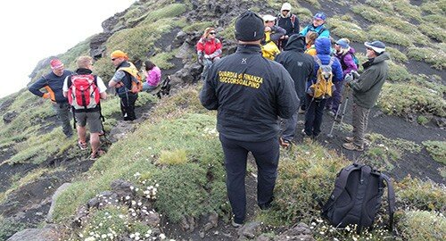 Giornate ed escursione sull&rsquo;Etna per non vedenti e ipovedenti accompagnati dal Soccorso Alpino della Guardia di Finanza di Nicolosi
