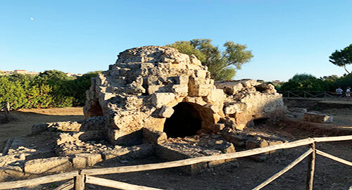 Con “Cento Sicilie” rinasce il “Bagno arabo di Mezzagnone”, sito di Santa Croce Camerina Con “Cento Sicilie” rinasce il “Bagno arabo di Mezzagnone”, sito di Santa Croce Camerina