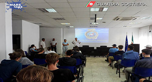 Studenti svizzeri in visita alla Capitaneria di Porto di Catania Studenti svizzeri in visita alla Capitaneria di Porto di Catania