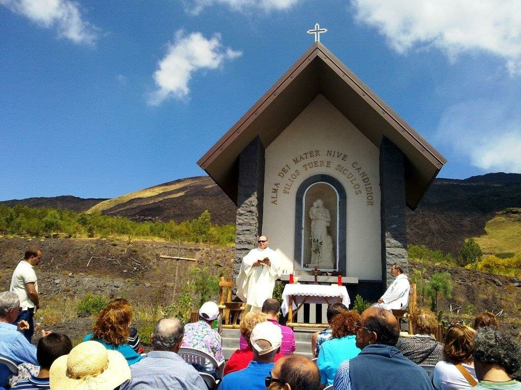 La festa mariana della Madonna della Neve si celebra il 5 agosto in citt&agrave; e in alta quota
