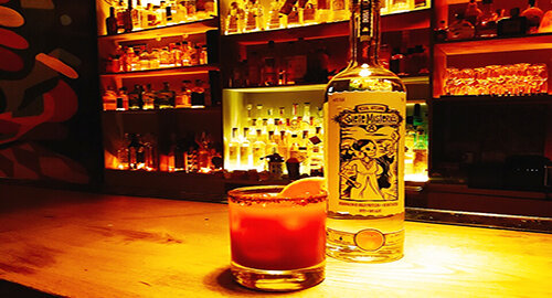 Drink e Cinema, "Titty Twister", ispirato a &ldquo;Dal tramonto all'alba&rdquo;, di Valentina Guglielmino bartender de La Punta Expendio de Agave di Roma