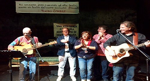 Scuola, a Catania lo sciopero nazionale indetto da Flc Cgil, Cisl, Uil e Snals in scena al teatro Verga di via Fava