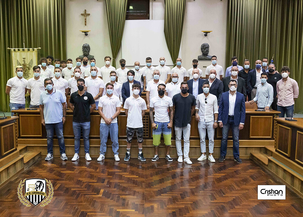 Eccellenza, la FC Leonzio 1909 presentata nell’aula consiliare del Comune di Lentini Eccellenza, la FC Leonzio 1909 presentata nell’aula consiliare del Comune di Lentini