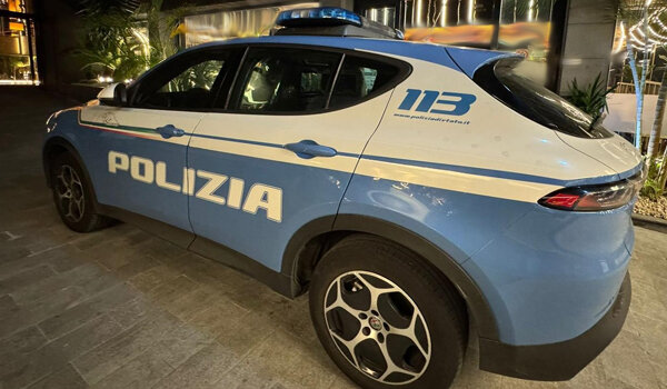 Controllo integrato del territorio, l’azione della task force coordinata dalla Polizia di Stato, scoperti cinque lavoratori in nero Controllo integrato del territorio, l’azione della task force coordinata dalla Polizia di Stato, scoperti cinque lavoratori in nero
