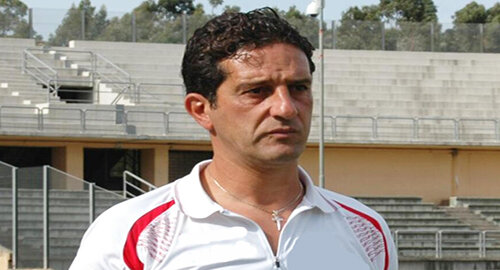 Serie D, il Catania SSD presenta oggi il nuovo allenatore Giovanni Ferraro e lo lo staff tecnico, ritiro della squadra a Ragalna dal 3 al 14 agosto Serie D, il Catania SSD presenta oggi il nuovo allenatore Giovanni Ferraro e lo lo staff tecnico, ritiro della squadra a Ragalna dal 3 al 14 agosto