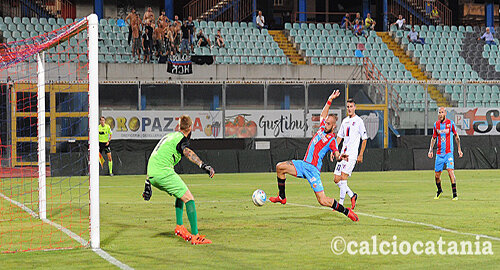 Il Catania in amichevole al "Massimino" supera 1-0 la Vibonese, in rete Curiale