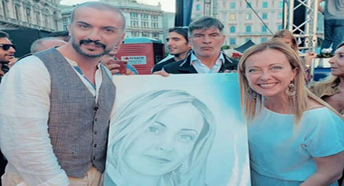 Il ritrattista dei vip, il catanese Alfonso Restivo, ritrae il Presidente del Consiglio Giorgia Meloni