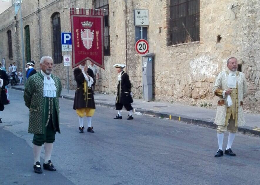 Corteo Barocco di scena a Sperlinga martedì 16 agosto Corteo Barocco di scena a Sperlinga martedì 16 agosto