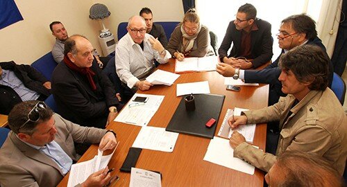 Situazione Amt, incontro stamattina tra la Commissione comunale Trasporti e le sigle sindacali: "Serve piano di rilancio che non gravi sulle spalle dei lavoratori" Situazione Amt, incontro stamattina tra la Commissione comunale Trasporti e le sigle sindacali: "Serve piano di rilancio che non gravi sulle spalle dei lavoratori"