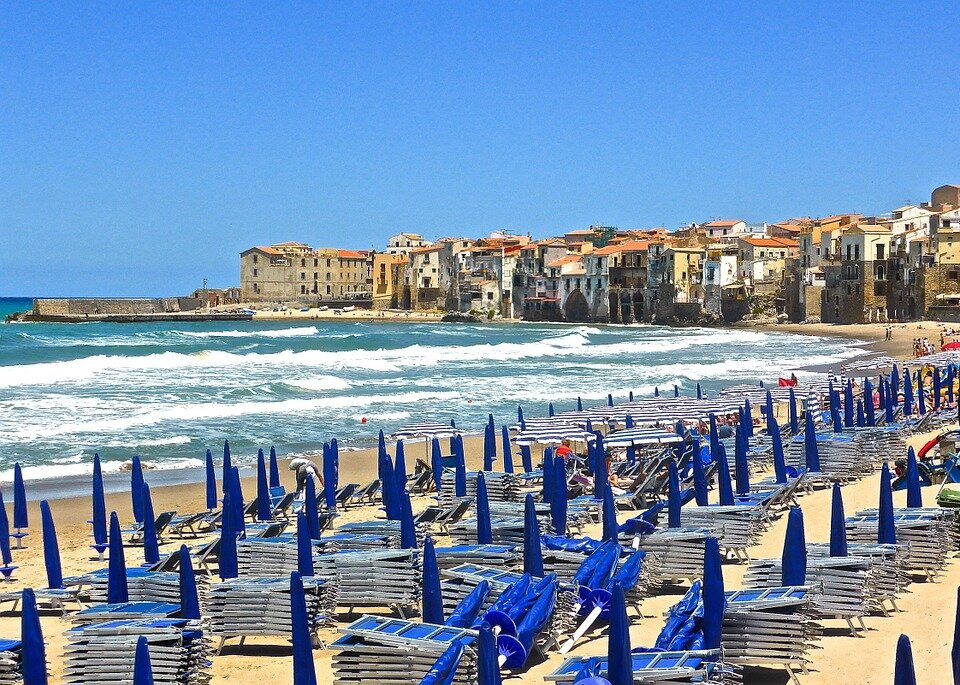 “Cefalù summer 2018”: agosto ricco di appuntamenti con Rds, concerti, spettacoli teatrali e opera dei pupi “Cefalù summer 2018”: agosto ricco di appuntamenti con Rds, concerti, spettacoli teatrali e opera dei pupi