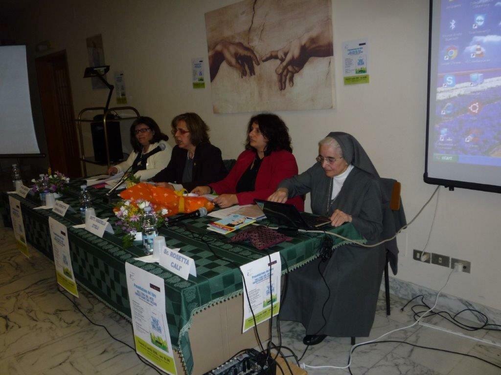 &ldquo;Nell'era del web ripartiamo dai valori, percorsi psicopedagogici&rdquo;, presentato il libro di Rosetta Cal&igrave;