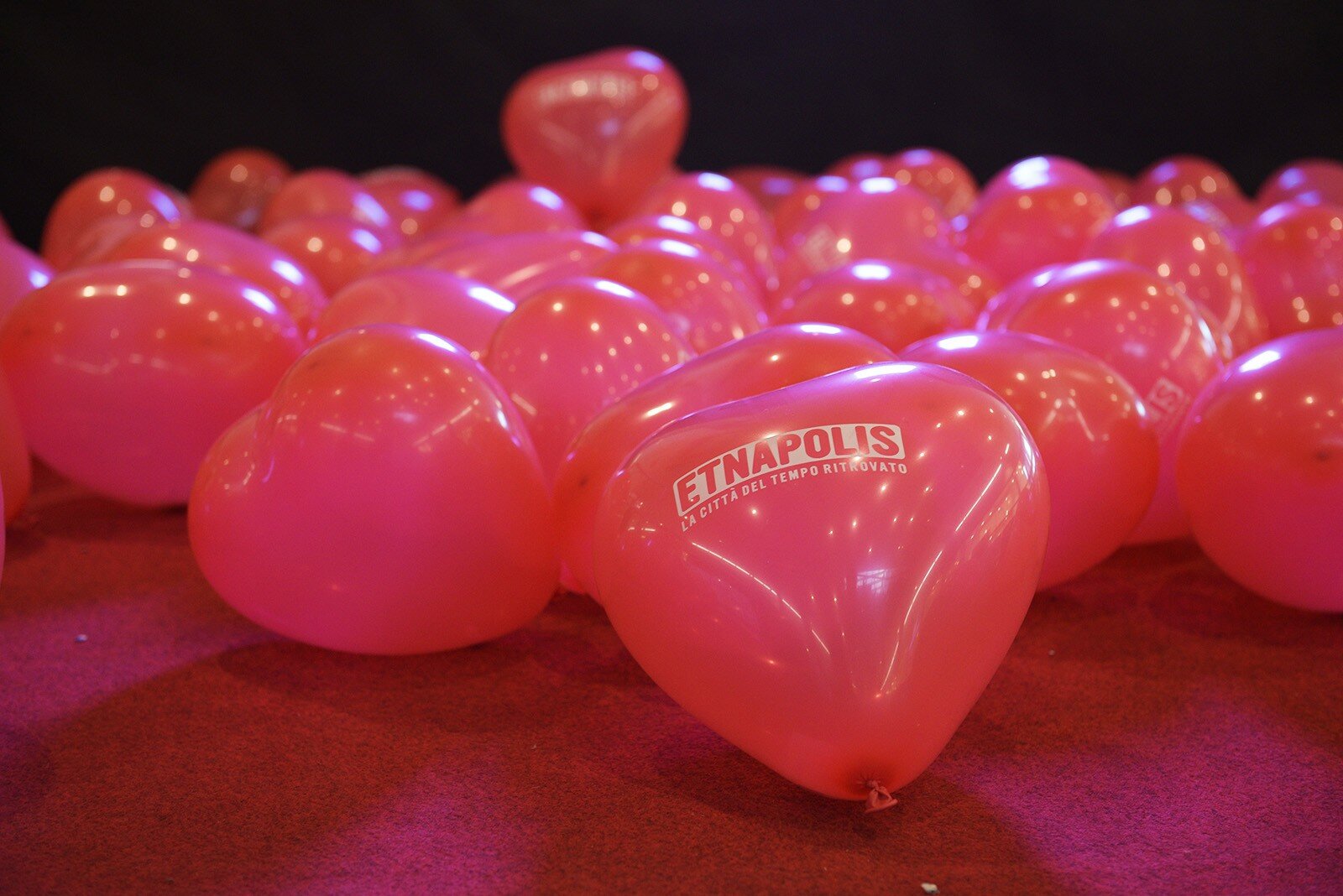 San Valentino 2017, per la festa degli innamorati Etnapolis e Radio Cuore recuperano il piacere della foto stampata