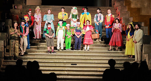 La compagnia Godot di Ragusa ha inaugurato al Castello di Donnafugata con &ldquo;La scala magica&rdquo; l&rsquo;11^ stagione di "Palchi Diversi Estate al Castello"