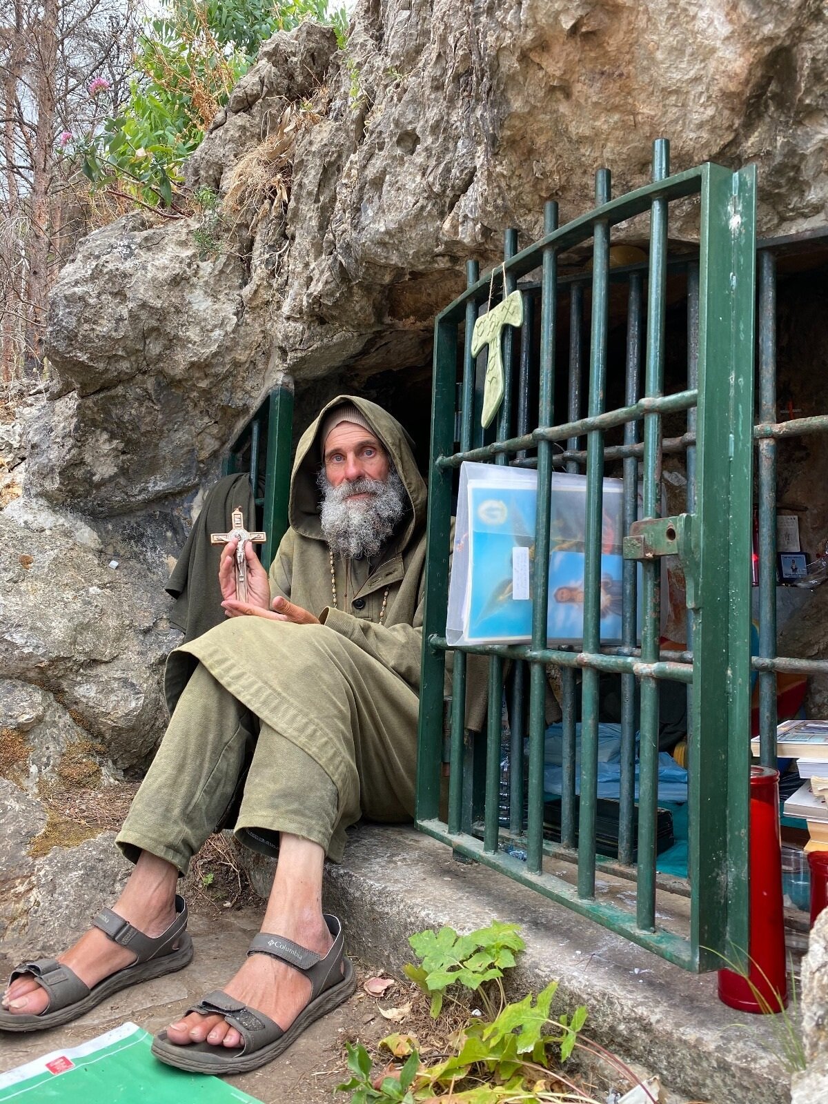 Per la festa di Santa Rosalia, Fratel Biagio Conte in ritiro in montagna, racconta la sua vocazione di eremita e quella della Santa Per la festa di Santa Rosalia, Fratel Biagio Conte in ritiro in montagna, racconta la sua vocazione di eremita e quella della Santa