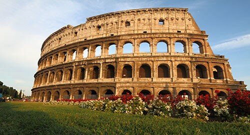 Vacanze 2017, Fast track, parchi a tema in famiglia e biglietti taglia-code nei musei in Europa vincono comodit&agrave; e divertimento