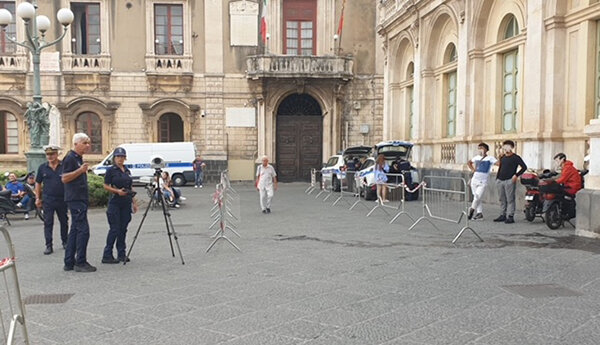 Sequestri della Polizia Municipale per scooter elettrici con pedali e multe per guida pericolosa di monopattini