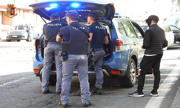 Ancora controlli del Commissariato di Nesima nell’area di via Capo Passero e zone circostanti Ancora controlli del Commissariato di Nesima nell’area di via Capo Passero e zone circostanti