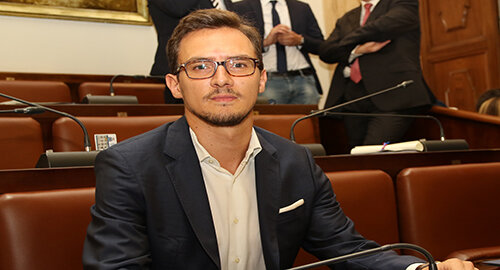 Costituito a Palazzo Elefanti Gruppo "Salvo Pogliese Sindaco-Una scelta d’amore per Catania", Luca Sangiorgio eletto capogruppo Costituito a Palazzo Elefanti Gruppo "Salvo Pogliese Sindaco-Una scelta d’amore per Catania", Luca Sangiorgio eletto capogruppo