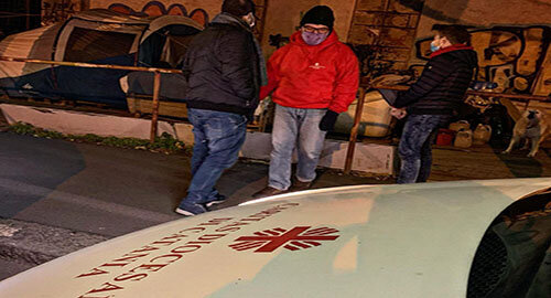 Emergenza freddo, tendone per i senza fissa dimora allestito a "Le Ciminiere"