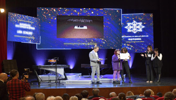Accademie, Premio Nazionale delle Arti, due studenti ABACT vincono al concorso del MUR (Ministero Universit&agrave; e Ricerca) a Carrara, sono Raffaele Rando (Fotografia) e Lara Schilir&ograve; (Videoinstallazioni), allievi dei docenti Tomagra e Cristina