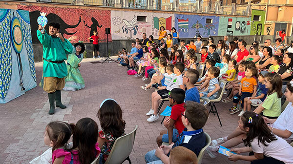 Conclusa la sedicesima edizione della Rassegna di Teatro per l'infanzia "Teatrinfiniti" promossa dall’Associazione culturale “Nave Argo” Conclusa la sedicesima edizione della Rassegna di Teatro per l'infanzia "Teatrinfiniti" promossa dall’Associazione culturale “Nave Argo”