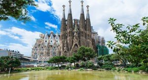 sagrata-familia-barcellona-300x162-187386515.jpg
