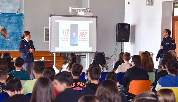 Legalit&agrave; e violenza di genere, la Polizia di Stato incontra gli studenti dell&rsquo;Istituto &ldquo;Giovanni Verga&rdquo; di Giarre