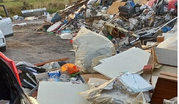 Abbandono rifiuti, due denunce con sequestro dei mezzi