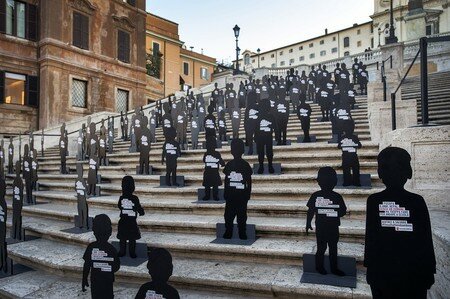 Scuola: Save the Children, tra i 10 e i 16 milioni di bambini nel mondo rischiano di non tornare sui banchi causa pandemia