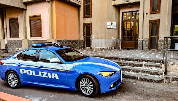 Girava con lo scooter con la targa manomessa, diciannovenne adranita denunciato dalla Polizia di Stato per resistenza a pubblico ufficiale Girava con lo scooter con la targa manomessa, diciannovenne adranita denunciato dalla Polizia di Stato per resistenza a pubblico ufficiale