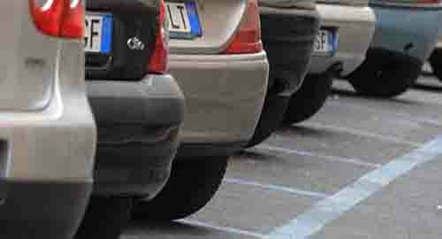 parcheggi-sulle-strisce-blu-1457487226.jpg