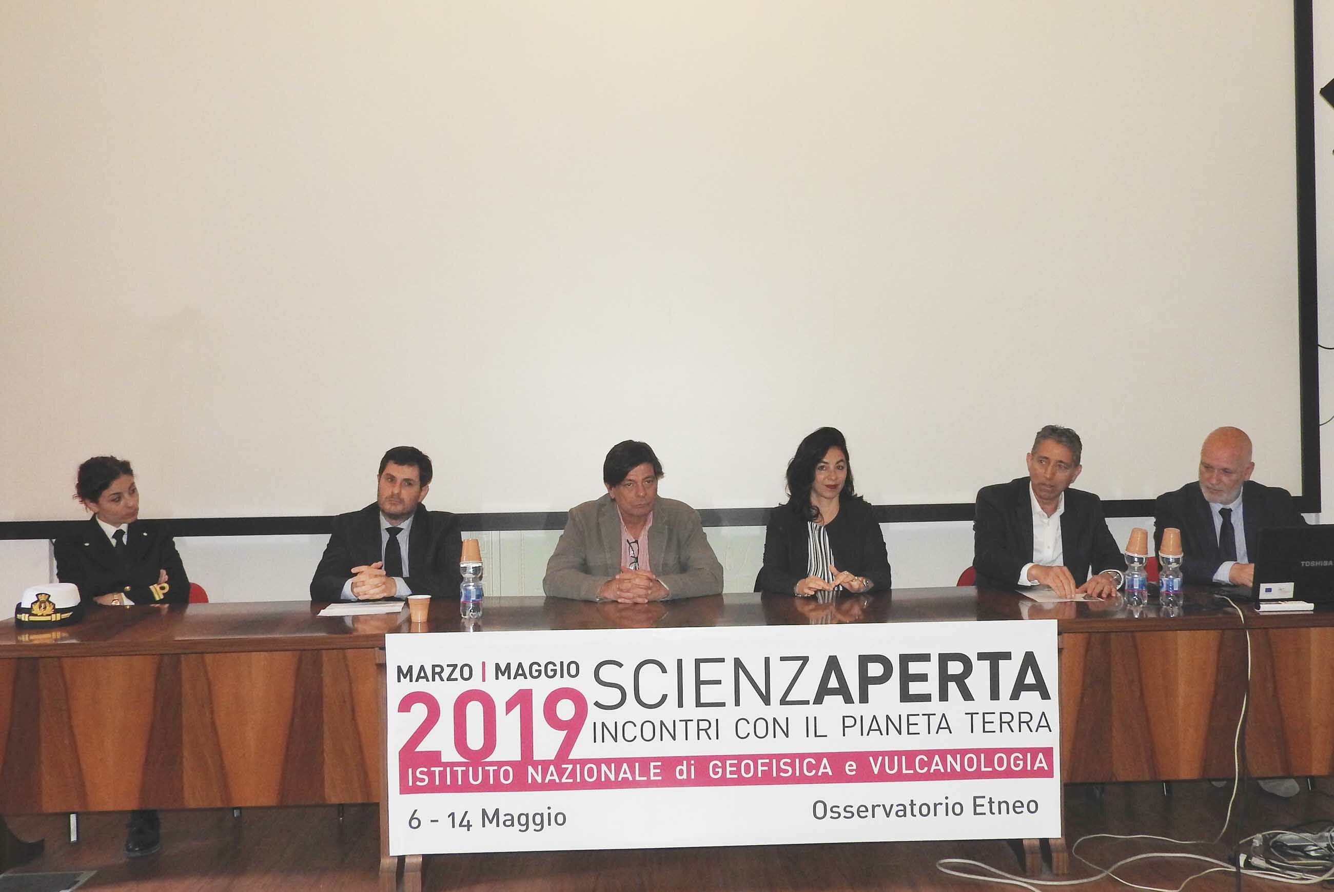 L’Isola Lachea a “ScienzAperta”, due giorni tra ricerca e cultura nella sede dell'Ingv L’Isola Lachea a “ScienzAperta”, due giorni tra ricerca e cultura nella sede dell'Ingv