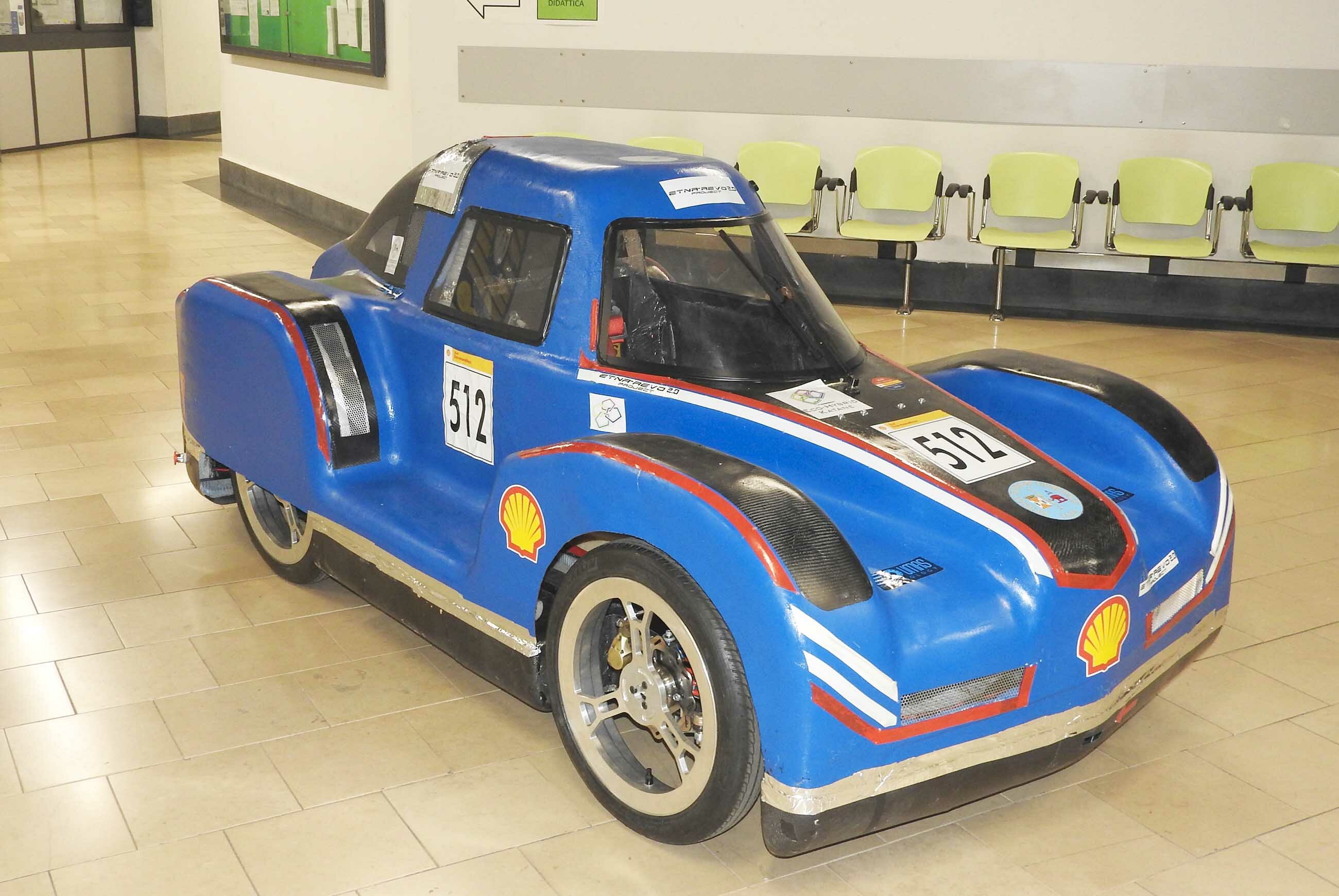 Il team Eco-Hybrid Katane ha presentato &ldquo;Vulcan-Fury&rdquo; prototipo di auto ibrida che parteciper&agrave; alla &ldquo;Shell Eco Marathon&rdquo;