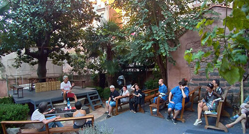 Fabbricateatro torna in scena dal 30 luglio al "Giardino Fava" di Catania con "U vaccinu", regia di Elio Gimbo