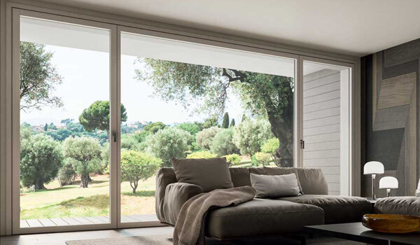 Armonia d'interni, come coordinare porte, finestre e arredamento per uno stile coerente e raffinato