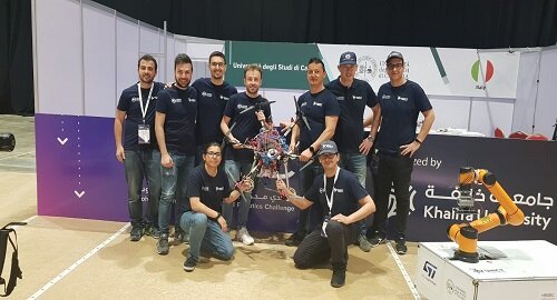 Il team dell&rsquo;Ateneo ad Abu Dhabi per la gara di robotica Mohamed Bin Zayed International Robotics Challenge