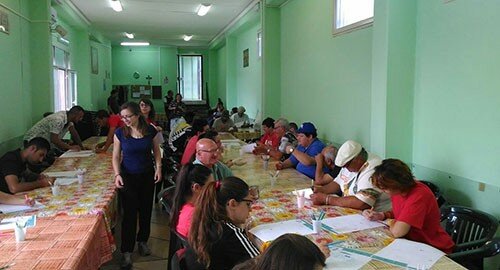 Incontro degli alunni del Liceo Statale "Lombardo Radice" di Catania con gli assistiti dell'Help Center