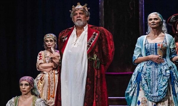 Al "Brancati" di Catania l'attuale testo di Ionesco "Il Re muore" con la regia di Maurizio Scaparro Al "Brancati" di Catania l'attuale testo di Ionesco "Il Re muore" con la regia di Maurizio Scaparro