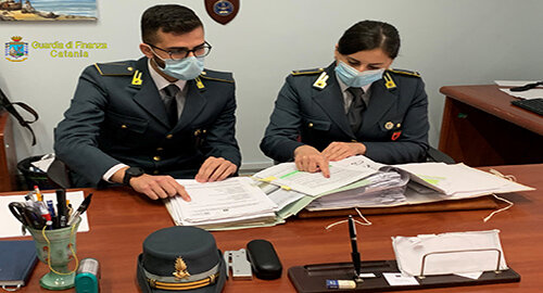 Truffa al fisco per 105 milioni di euro, agli arresti domiciliari due commercialisti