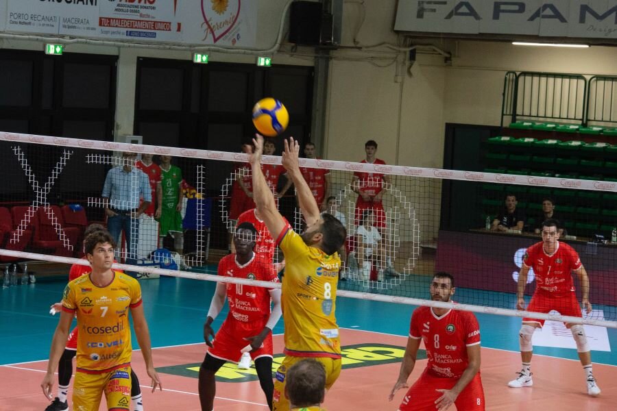 Serie A2, la Cosedil Acicastello sconfitta al tie break dalla Fisiomed Macerata Serie A2, la Cosedil Acicastello sconfitta al tie break dalla Fisiomed Macerata
