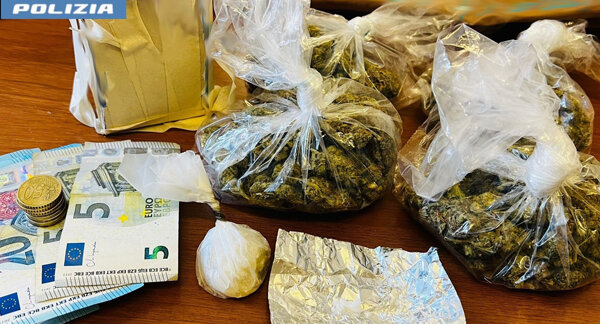 Cocaina, crack e marijuana nella busta della spesa, trentaseienne catanese arrestato in flagranza dalla Squadra Mobile
