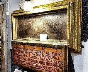 La Cassa delle reliquie di S. Agata del 1126 trasportata ad Alì per la festa grande della Traslazione La Cassa delle reliquie di S. Agata del 1126 trasportata ad Alì per la festa grande della Traslazione