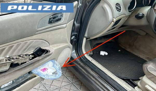 Nascondeva la droga nelle portiere dell’auto, ventinovenne incensurato arrestato dagli agenti del Commissariato di Acireale Nascondeva la droga nelle portiere dell’auto, ventinovenne incensurato arrestato dagli agenti del Commissariato di Acireale