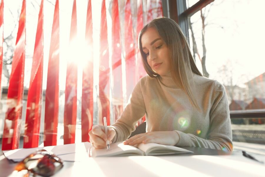 Studiare con una scarsa illuminazione, ecco le conseguenze