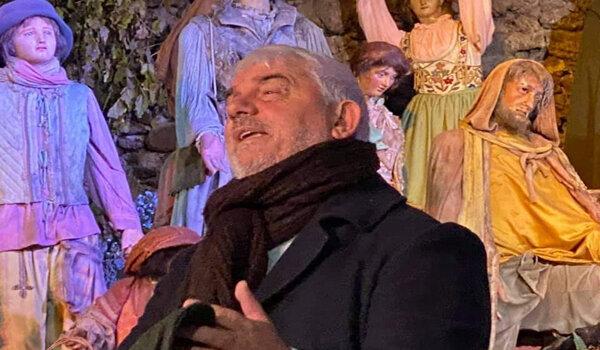 "Il Natale, il canto e la cultura popolare ci scaldano il cuore", incontro a Catania con il cantastorie Melo Zuccaro, figlio del quartiere della Civita