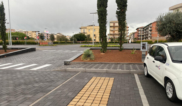 Parcheggio Sanzio, aperta una porzione per 120 auto con sosta gratuita Parcheggio Sanzio, aperta una porzione per 120 auto con sosta gratuita